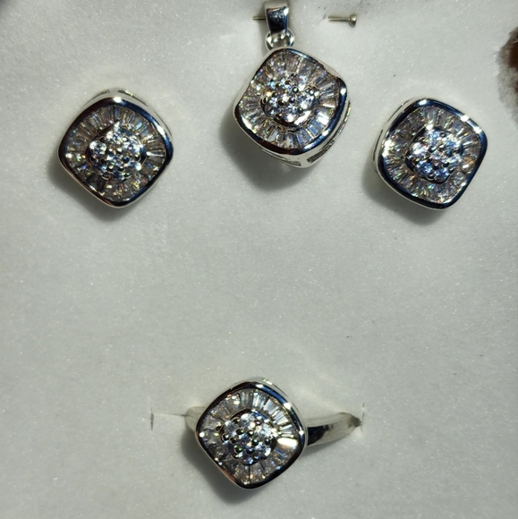 Jewelry set - Picture 1 of 4